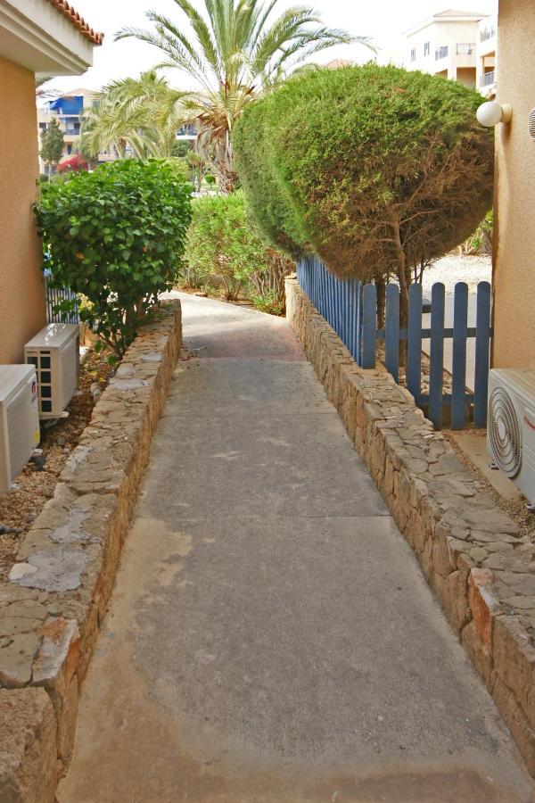 Resitour - Kings Palace Paphos Bagian luar foto