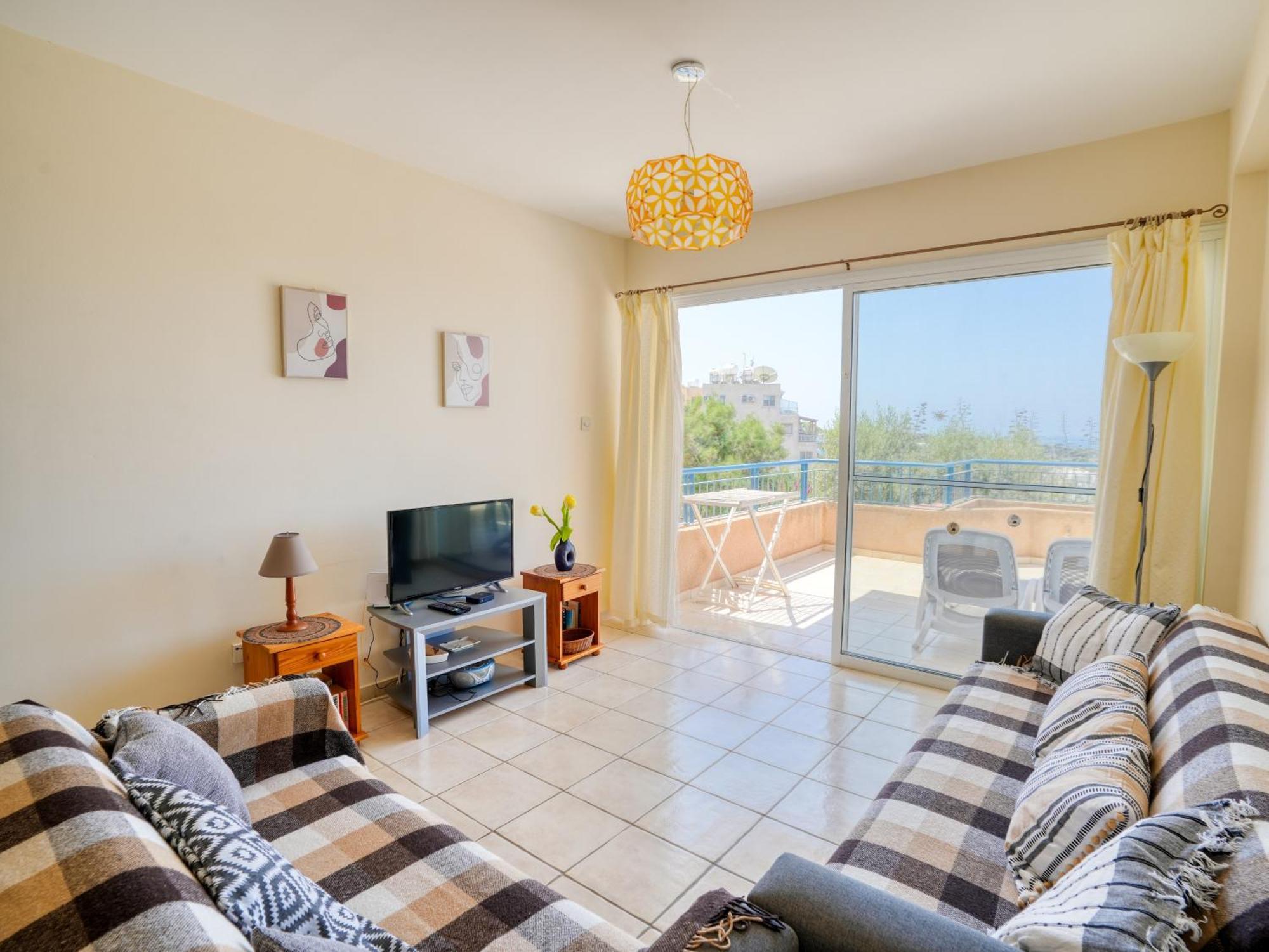 Resitour - Kings Palace Paphos Bagian luar foto
